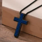 colar-masculino-cruz-3D-azul-em-aço-inoxidável-2